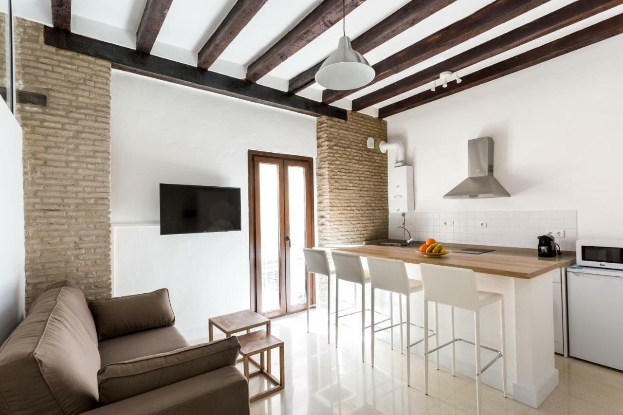 Almazen Apartamentos, Arrayan 23 Sevilla Eksteriør billede